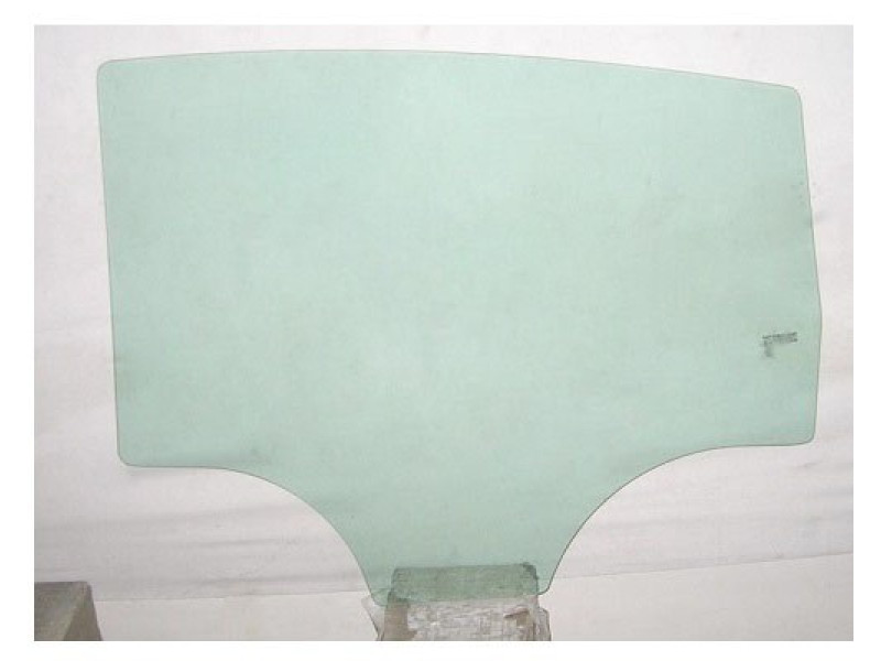 Скло дверне заднє ліве Seat Leon 05-12 (XYG)