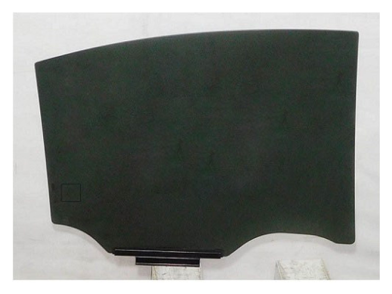 Скло дверне заднє ліве Subaru Legacy 15- (XYG)