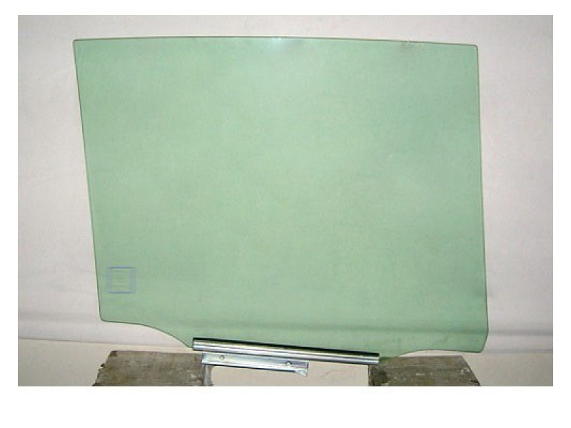 Скло дверне заднє ліве Toyota RAV4 06-12 (XYG)