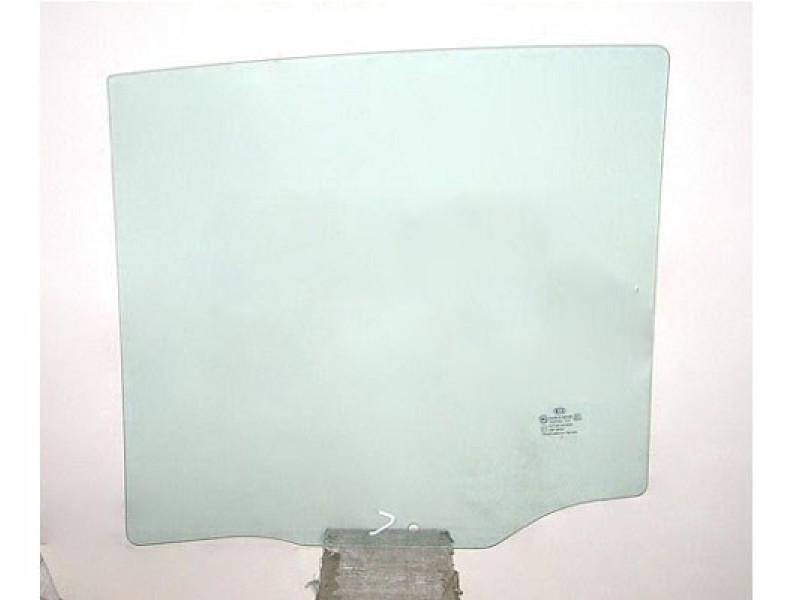 Скло дверне заднє праве Kia Carens 07-12 XYG