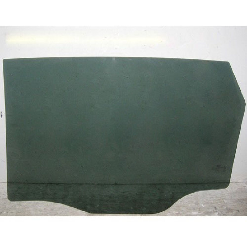 Скло дверне заднє праве Kia Sorento 2 10-15 (XYG)