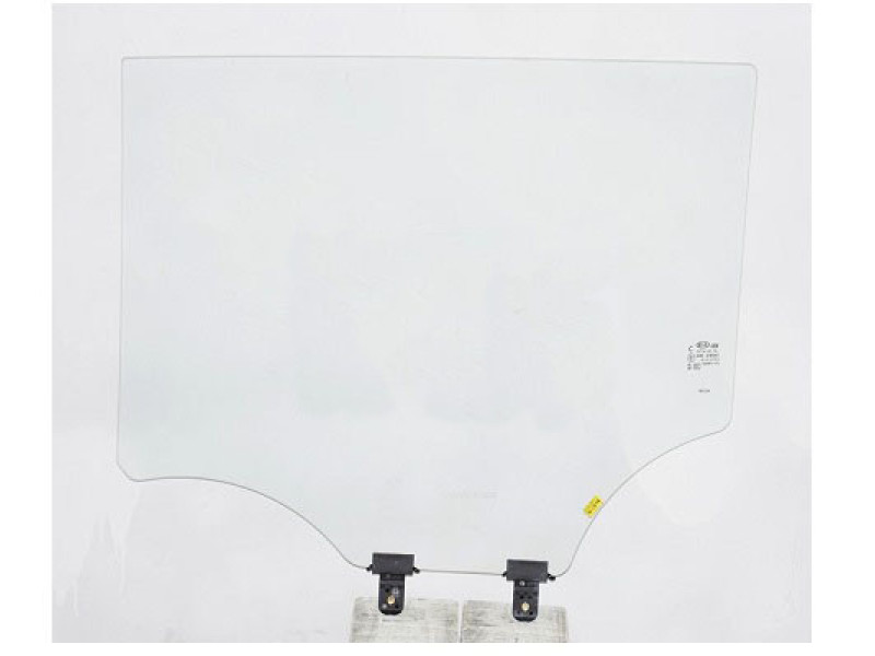 Скло дверне заднє праве Kia Stonic 17- (XYG)