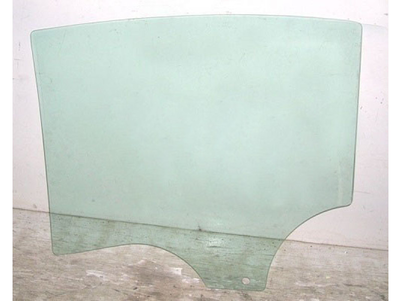 Скло дверне заднє праве Mazda 3 BL 09-13 хетчбек (XYG)