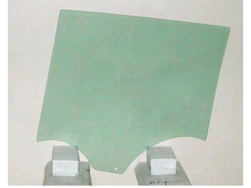 Скло дверне заднє праве Renault Megane 03-08 універсал (XYG)