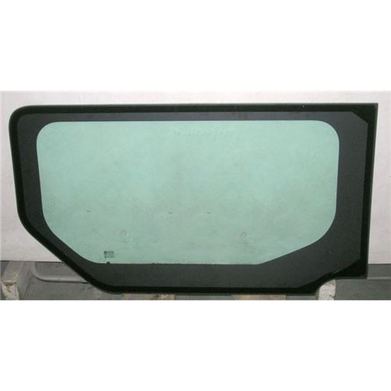 Скло бокове дверне праве Opel Vivaro, Renault Trafic 01-13 (Pilkington)