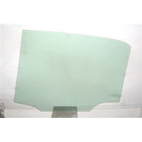 Скло дверне заднє праве Toyota Auris 2007-2012