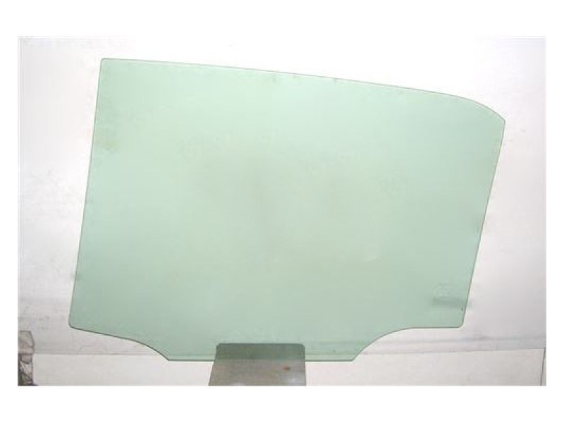 Скло дверне заднє праве Toyota Auris 2007-2012
