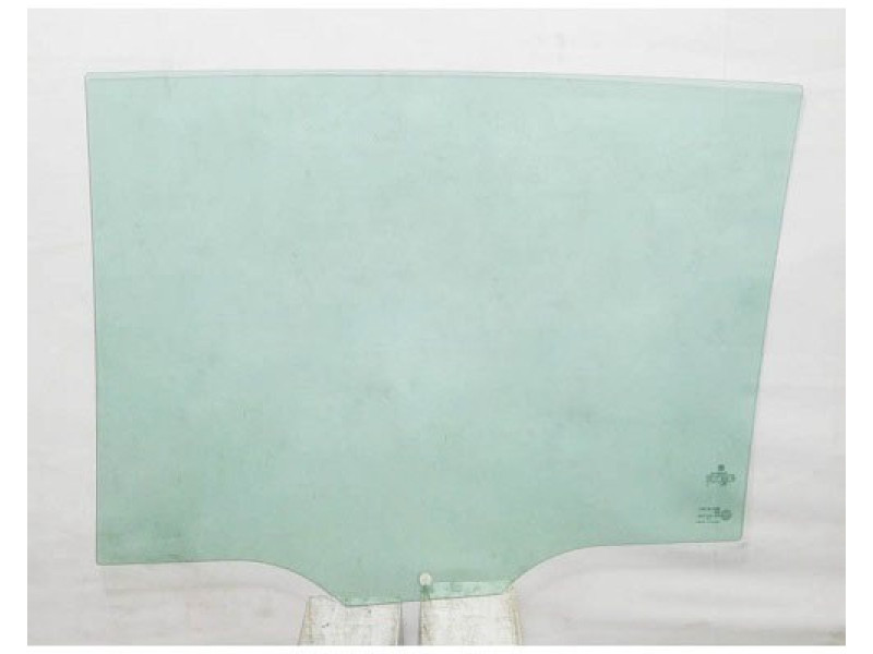 Скло дверне заднє праве VW Touran 15- (Sekurit)