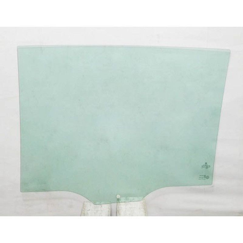 Скло дверне заднє праве VW Touran 15- (Sekurit)