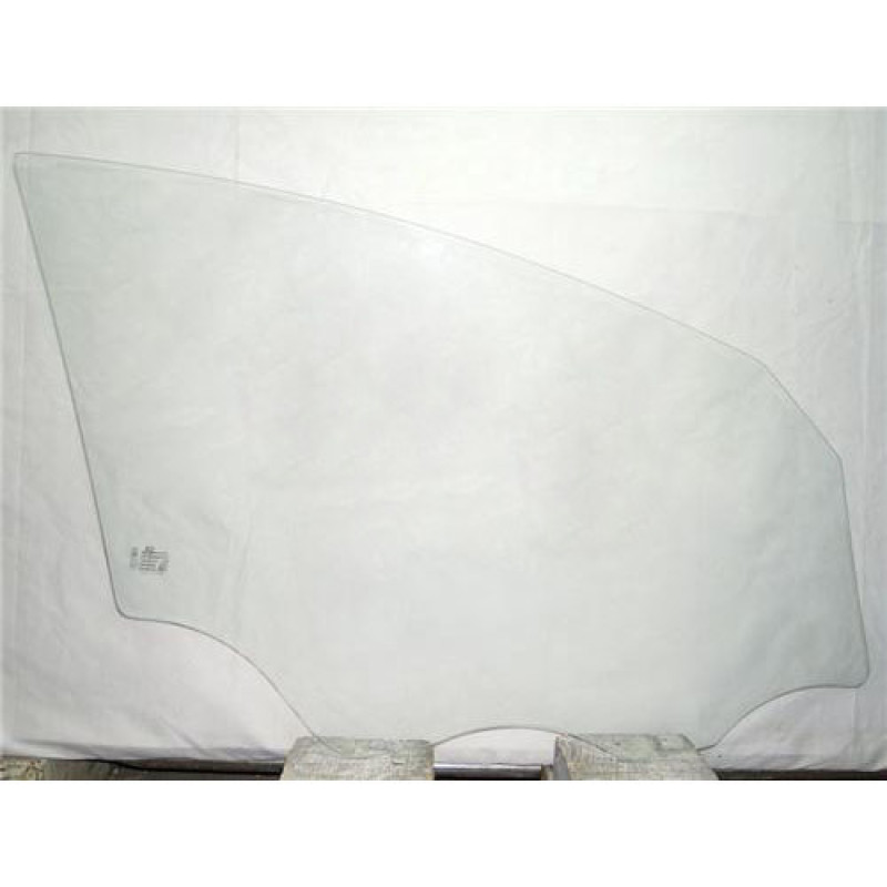 Скло дверне переднє праве Kia Carens 13 - (XYG)