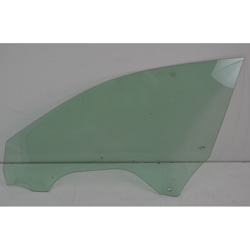 Скло дверне переднє ліве VW Arteon 17- (XYG)