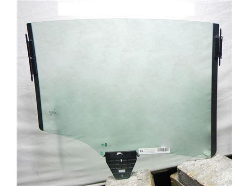 Скло дверне заднє праве Porsche Panamera 970 09-16 (XYG)