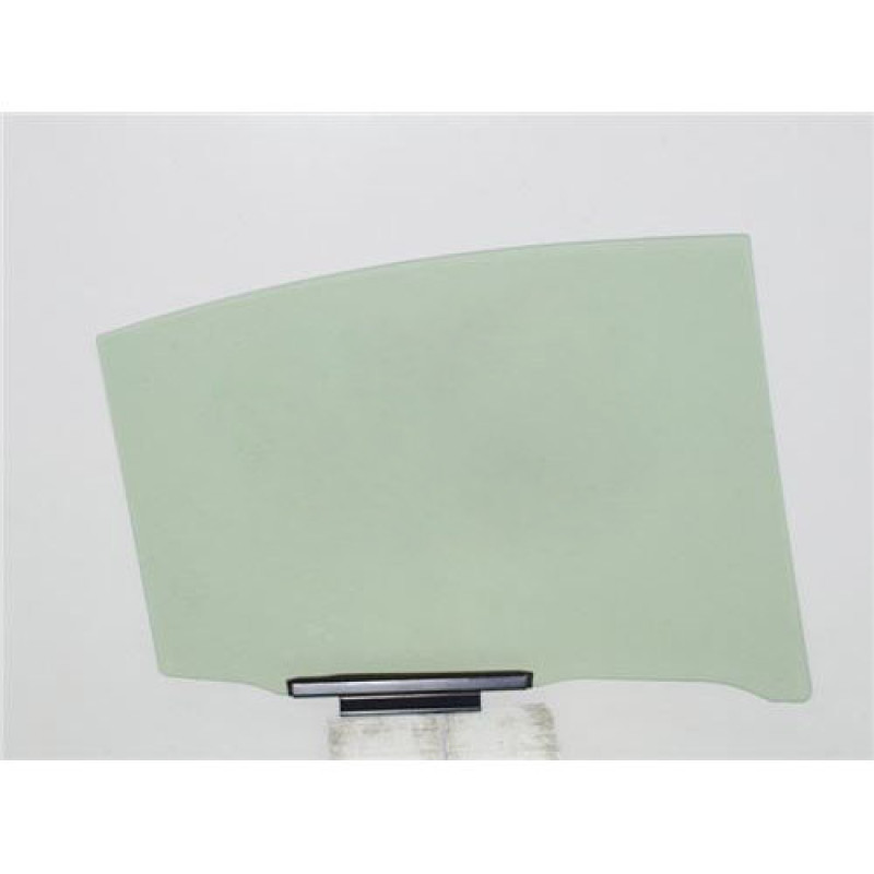 Скло дверне заднє ліве Subaru Impreza 5 16- седан (XYG)