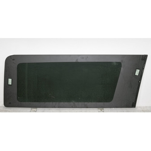 Скло кузовне заднє ліве Hummer H2 2002-2009 XYG
