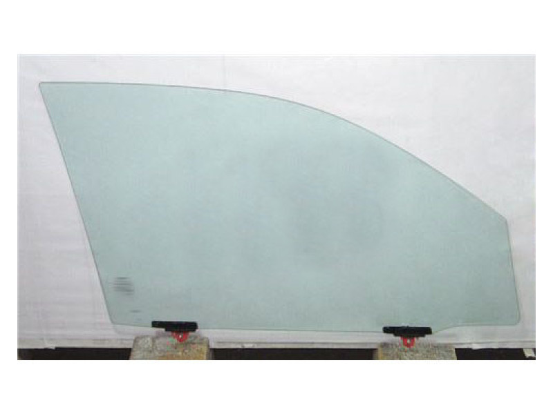 Скло передніх дверей праве Toyota Hilux 15- (XYG)