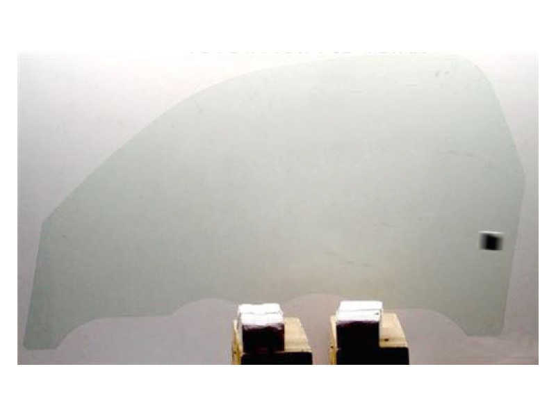 Скло дверне переднє праве Toyota RAV4 01-06 (3 дв.) (XYG)