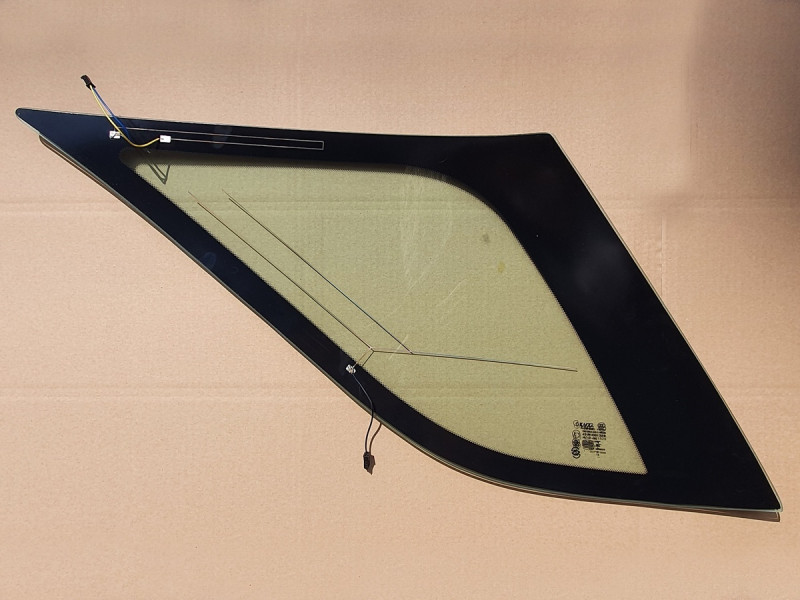 Скло праве заднє кузовне Mercedes ML-Class W164 05-11 (XYG) 