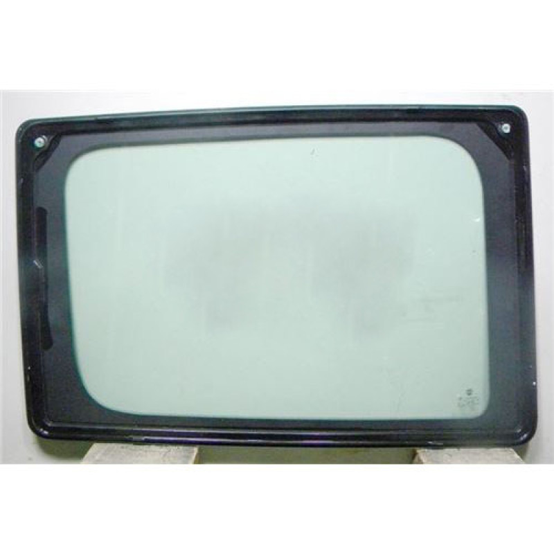 Скло бокове середнє праве Fiat Doblo 00-14 (XYG)