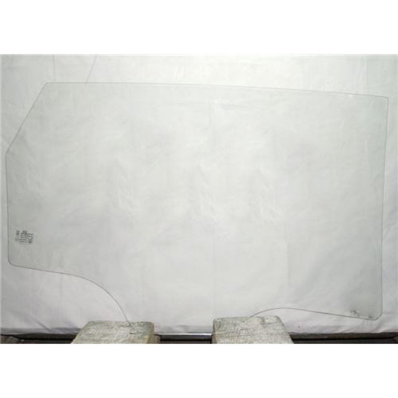 Скло задніх дверей Kia Carens 13 - праве (XYG)