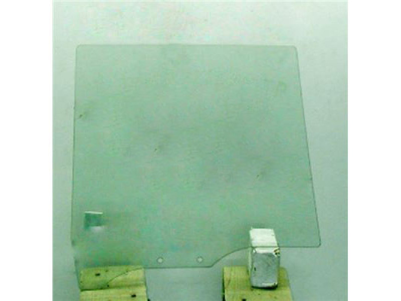 Скло задніх дверей Mazda 626 97-02 універсал ліве (XYG)