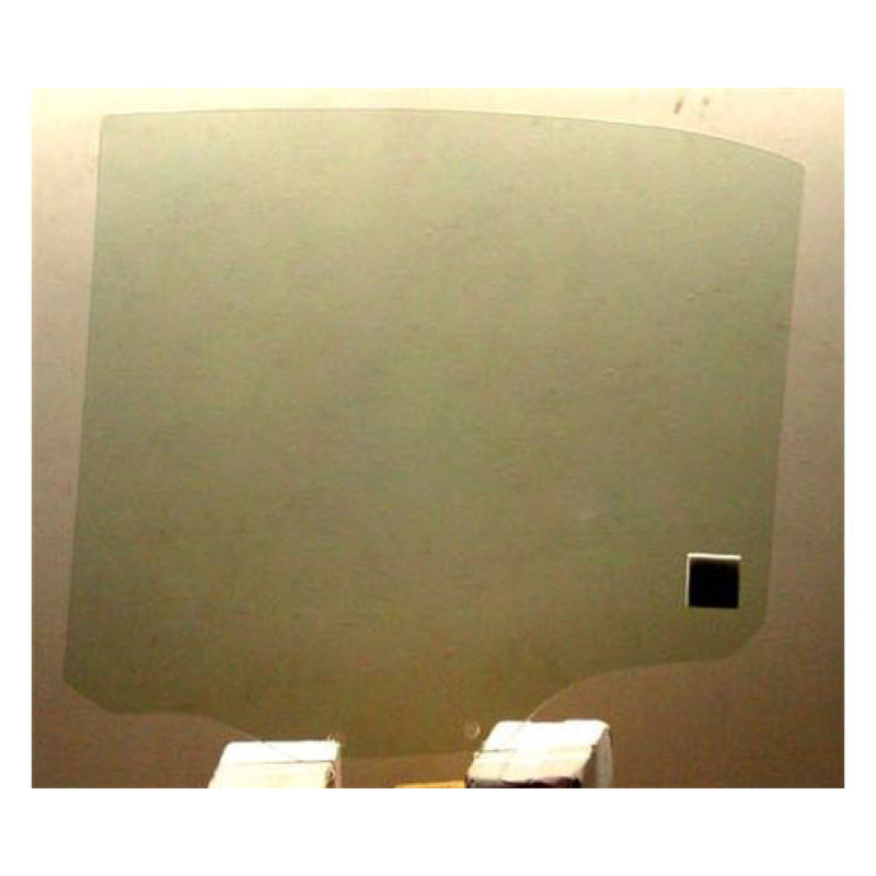 Скло задніх дверей Mitsubishi Galant 97-04 праве (XYG)