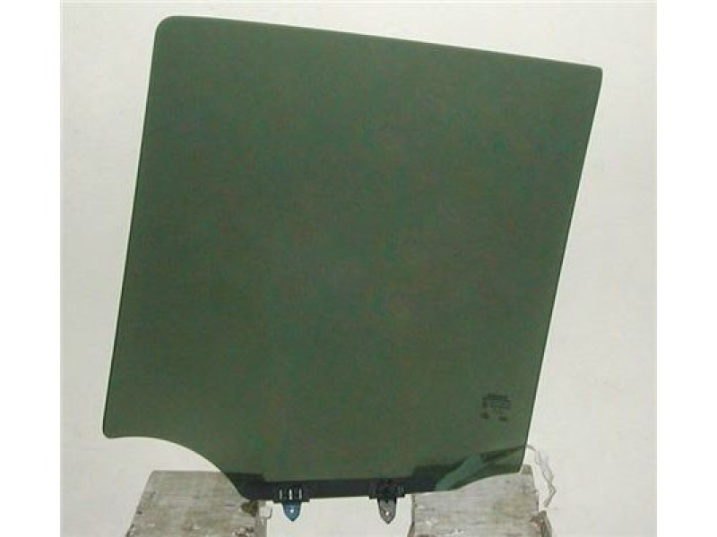 Скло задніх дверей праве Nissan Pathfinder R51 05-13 (XYG)