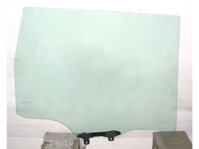 Скло задніх дверей Nissan X-Trail T30 01-07 праве (Armourplate)