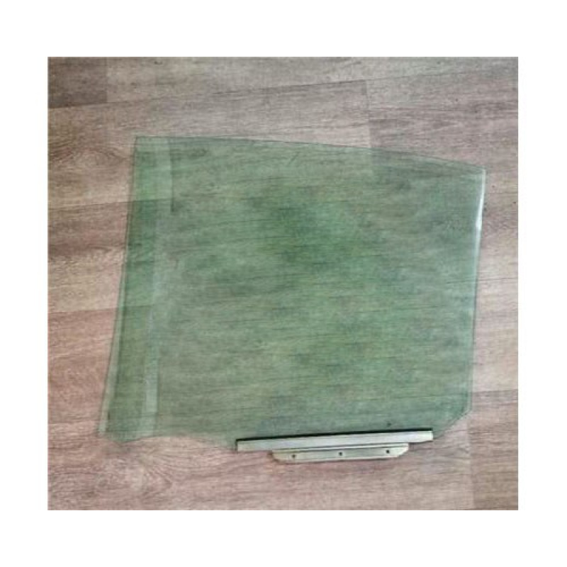 Скло задніх дверей Toyota Yaris 99-06 праве (Sekurit)