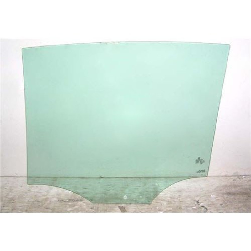 Скло задніх дверей VW Golf 6 09-12 праве (XYG)