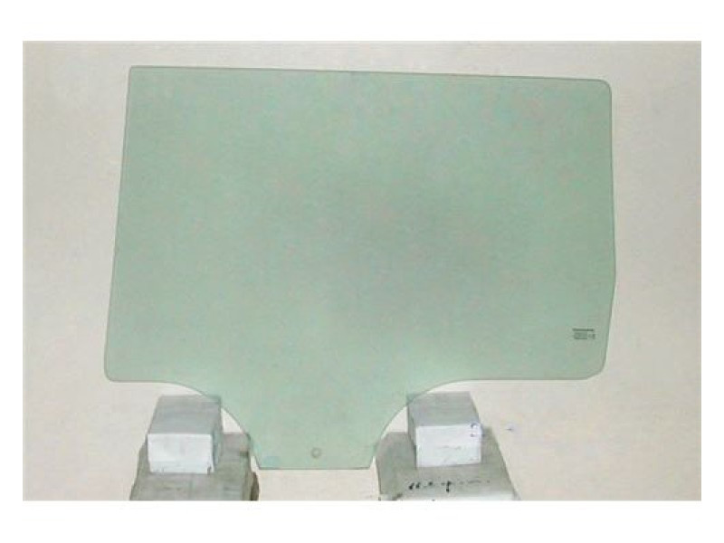 Скло дверне заднє праве VW Passat B5 97-05 універсал (XYG)