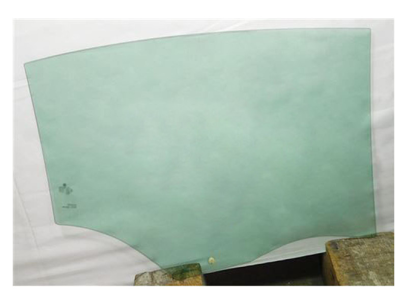 Скло задніх дверей VW Passat B8 Європа 15 - седан ліве (Sekurit)