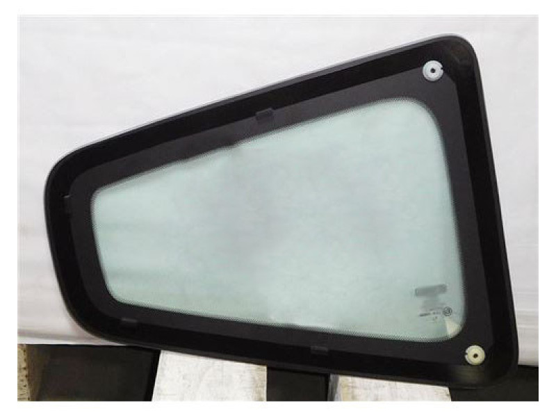 Скло заднє кузовне праве Citroen Nemo / Fiat Fiorino / Peugeot Bipper 08- (XYG)