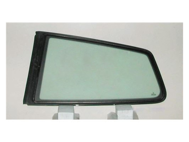 Скло заднє кузовне праве VW Polo 4 02-09 хетчбек (XYG) без молдинга