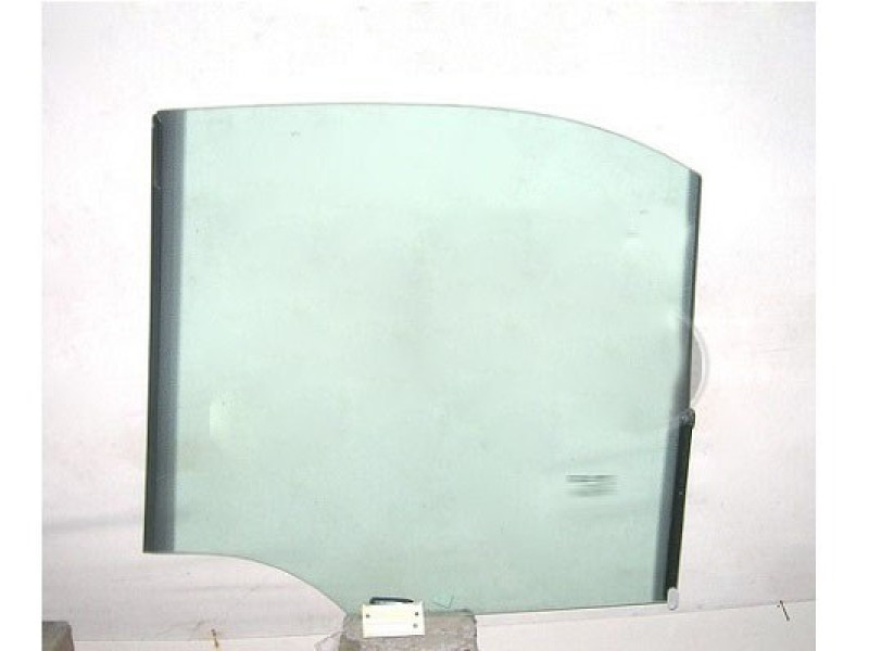 Скло задньої двері Opel Omega B 94-03 праве (XYG)