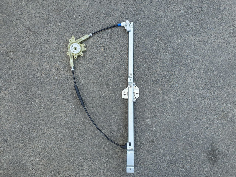 Склопідйомник передній правий VW Transporter T4 90-03 електро (Polcar) 701837462B