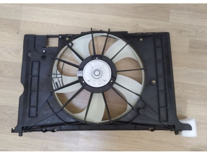 Вентилятор радіатора з дифузором Toyota Corolla E15 07-13 (Китай) 163610T040