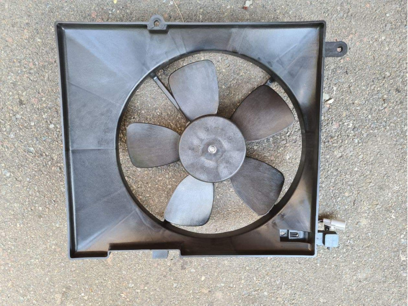 Дифузор з вентилятором Chevrolet Aveo T200, T250 (Тайвань) 93740672, 96536581