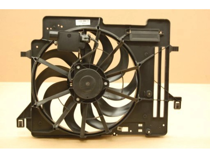 Вентилятор з дифузором 1.0 EcoBoost Ford Focus 3 11-18 (Nissens) 2244632