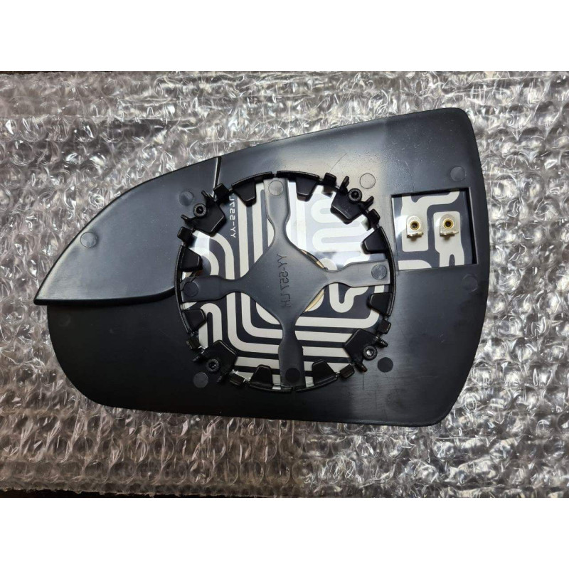 Вкладиш дзеркала правий Hyundai Elantra AD 2016-2018 (Китай) без датчика