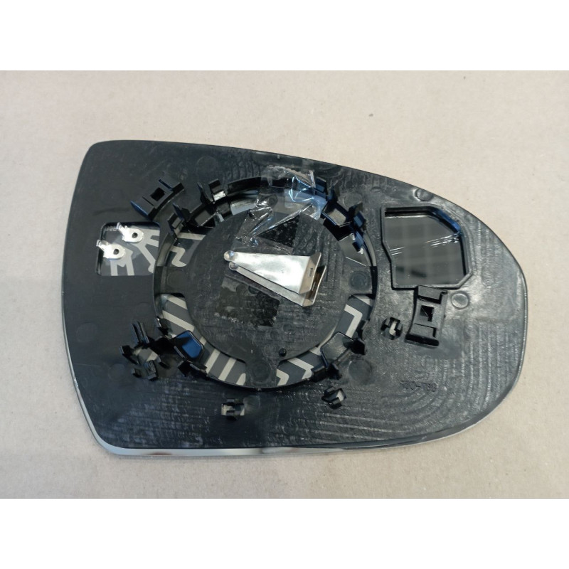 Вкладиш дзеркала лівий з обігрівом Hyundai Tucson TL 2015-2018 Китай 87611D7010