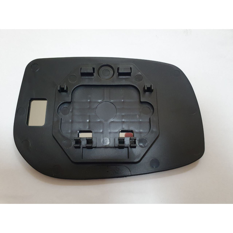 Вкладиш дзеркала лівий Toyota Corolla E15, Camry XV40, Avensis T25, Yaris 06-12 Тайвань 879090D210