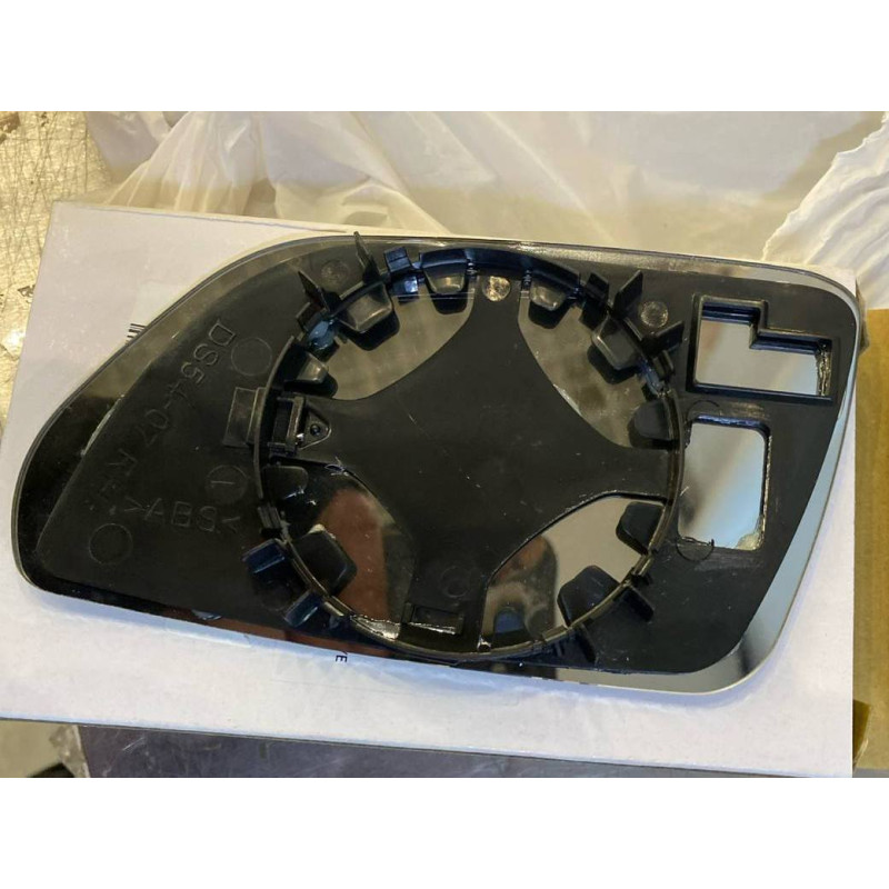 Вкладиш дзеркала правий без обігріву Skoda Octavia A5 2005-2009 Tempest