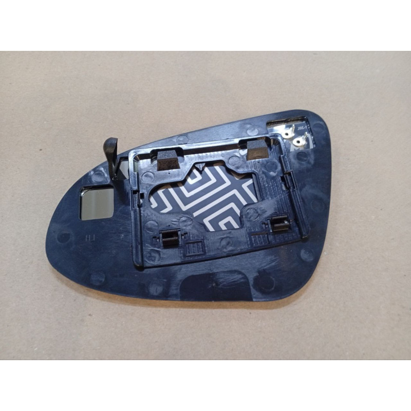 Вкладиш дзеркала правий без поворотника Toyota Camry XV50/XV55 2011-2017 Polcar