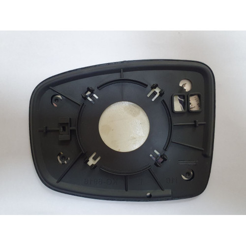 Вкладиш дзеркала правий Hyundai i-10 2007-2013 Тайвань 87621-0X000