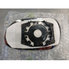 Вкладиш дзеркала правий Mitsubishi Carisma 1995-2004 Китай