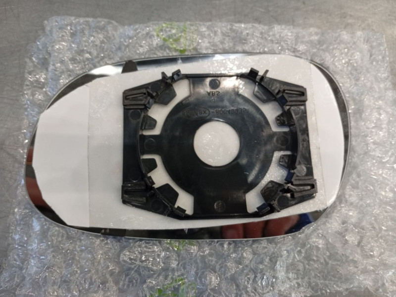 Вкладиш дзеркала правий Mitsubishi Carisma 1995-2004 Китай