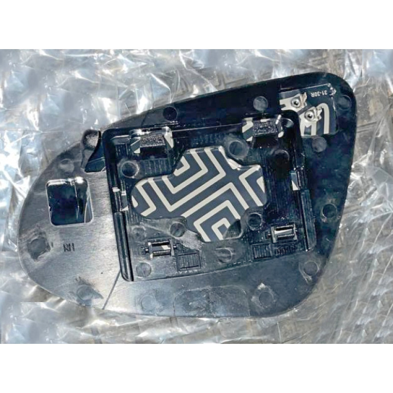 Вкладиш дзеркала правий з обігрівом Toyota Camry XV50/XV55 2011-2017 Європейська модель (Китай)