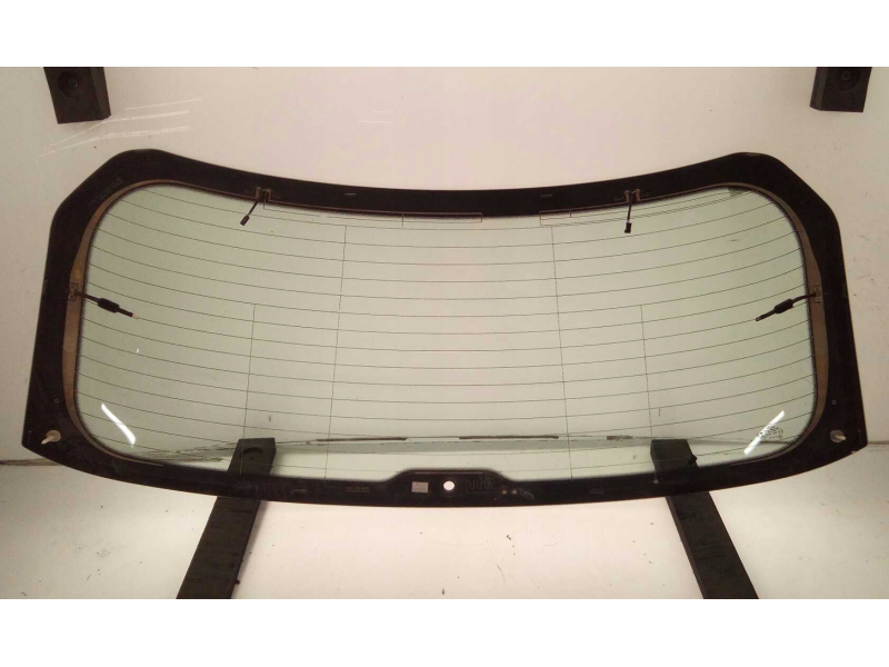 Заднє скло Audi E-Tron 19- (Sekurit) 