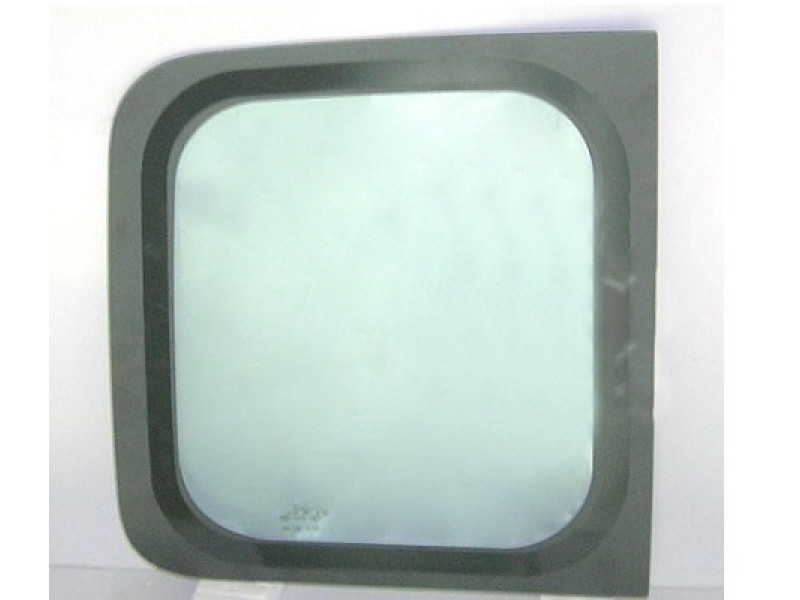 Заднє скло праве Dacia Logan 04-12 MCV (Pilkington)