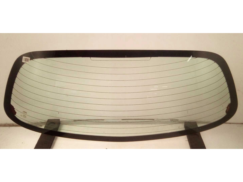 Заднє скло Nissan Almera N16 Hatchback 00-06 (Pilkington)